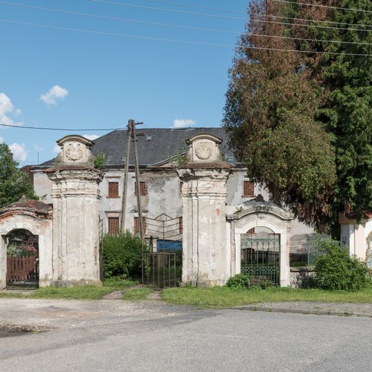 Magnis palace and park complex in Ołdrzychowice Kłodzkie