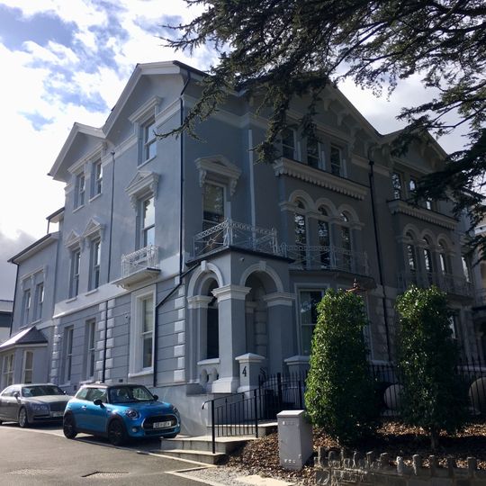 Churchill Hotel, 4 Llandaff Place