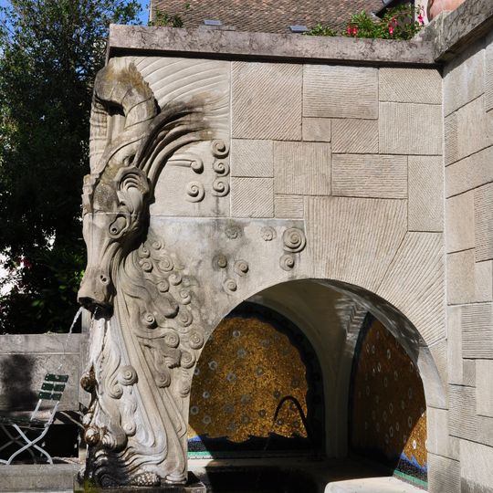 Drachenbrunnen, Villa Tobler