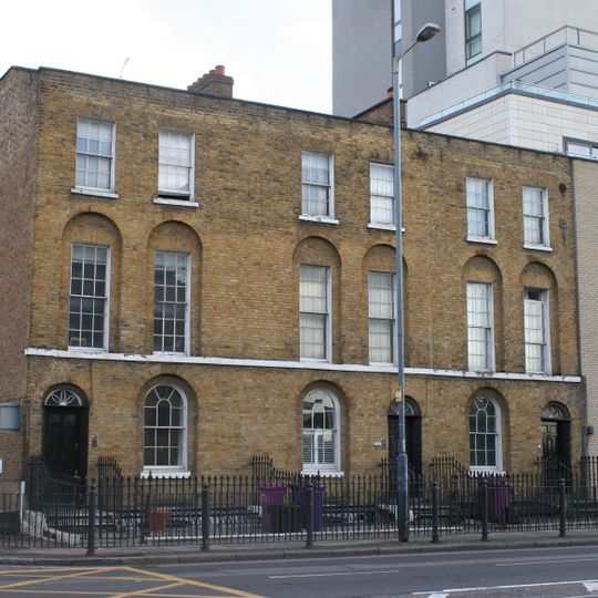 604-608, Commercial Road E14