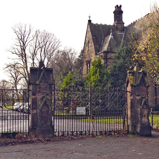Higher Lane gates to Everton Cemetery