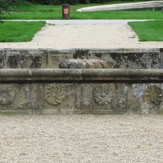 Kašna před zámkem v Bučovicích