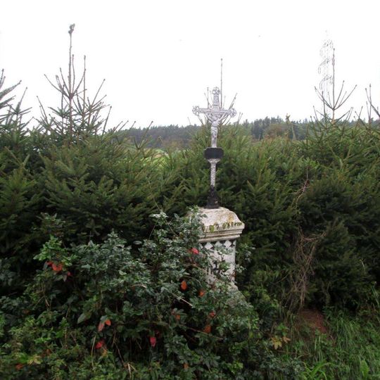 Kříž východně od Strážiště