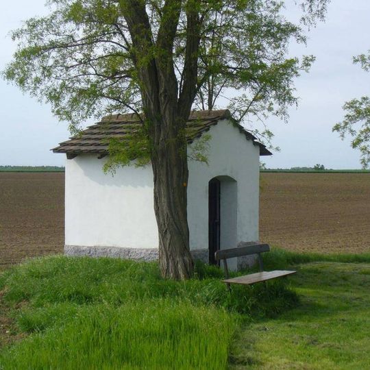 Kaplička na západním okraji Dušníků