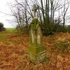 Kříž u silnice severně od Křivsoudova