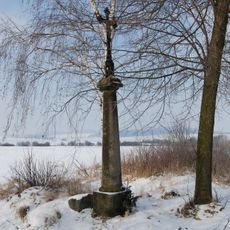 Kříž na severním okraji Smetanovy Lhoty