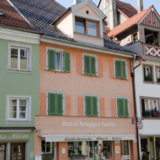 Wohn- und Geschäftshaus