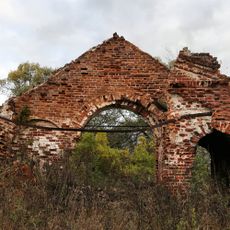 Ограда с воротами (Александрово)