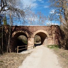 Pont sota la via del tren