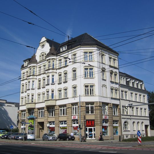 Wohn- und Geschäftshaus Dresdner Straße 25