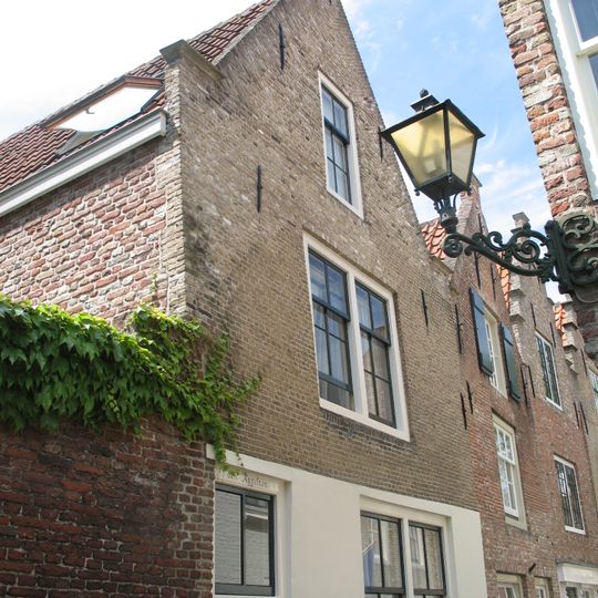 Spuistraat 1, Middelburg