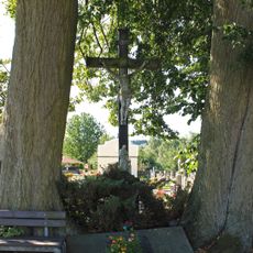 Ústřední kříž na hřbitově