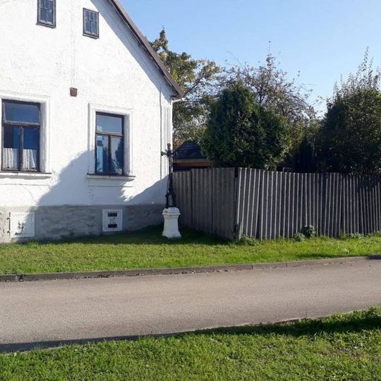 Kříž ve východní části Štítného