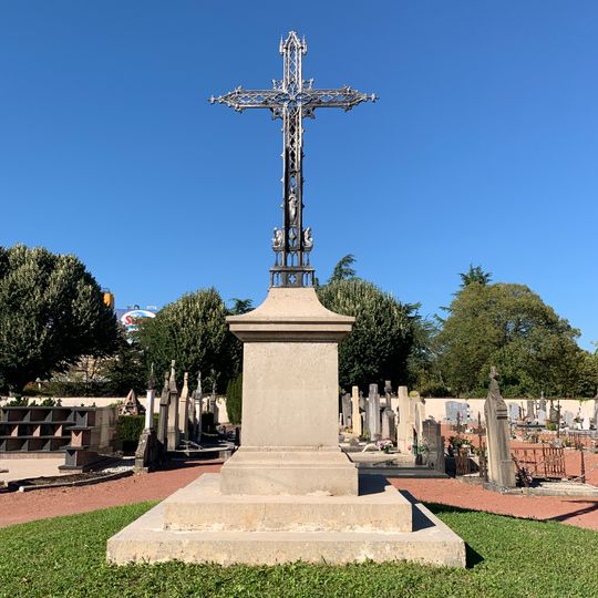 Cemetery cross of Saint-Vulbas