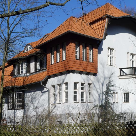 Landhaus Lindenallee 21, Halmstraße 1