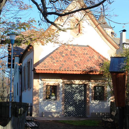 Sommerfrischhaus und Kapelle Maria Schnee in Oberbozen