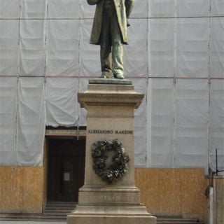 Monument to Alessandro Manzoni