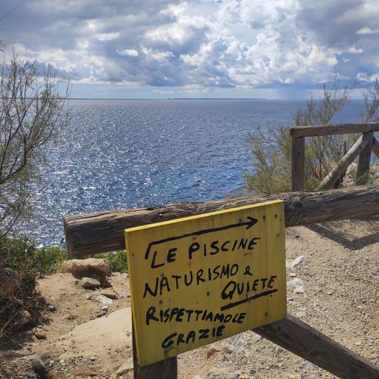 Le Piscine - spiaggia naturista