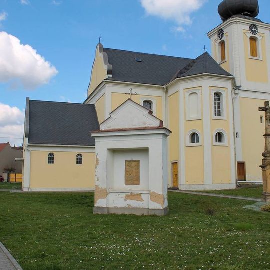 Kaplička v Jaroměřicích u kostela