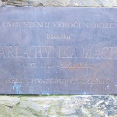 Pomník Karla Hynka Máchy v Chvatěrubech