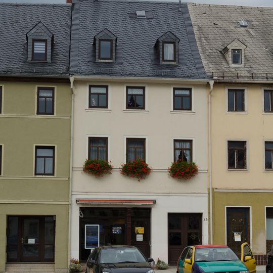 Wohnhaus in geschlossener Bebauung Markt 15