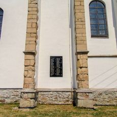 Pamětní desky v Dolní Dlouhé Loučce na Šumvaldské ulici