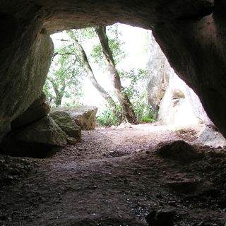 Grotte des Deux ouvertures