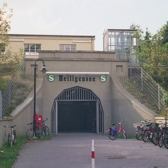 Heiligensee station