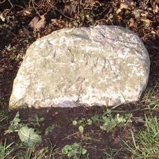 Milestone, Main Road, by 'Davmar',