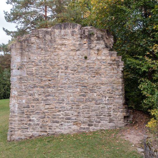 Bergfried Burgruine Karlsburg