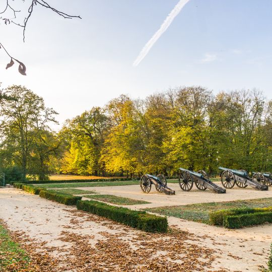 Historische Kanonen im Bismarckpark in Schönhausen
