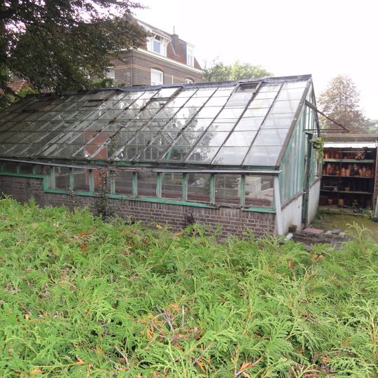 Villa Salatiga: plantenkas