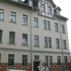 Mietshaus in geschlossener Bebauung konzipiert Friedrich-Naumann-Straße 2