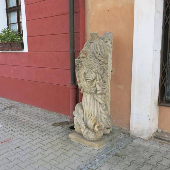 Socha Jan Křtitel na Mírovém náměstí v Kadani