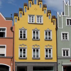 Wohn- und Geschäftshaus