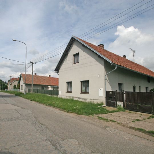 Venkovský dům - roubená chalupa