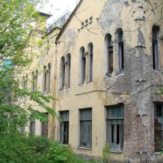 Здание амбулатории и ремесленного приюта