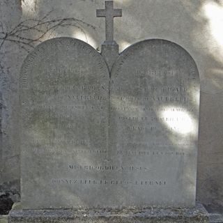 Grave of Rigaud de Vaudreuil