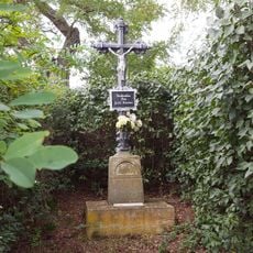 Kříž severozápadně od Všeradic