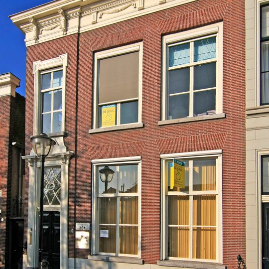 Westvoorstraat 8, Oud-Beijerland