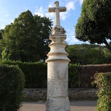 Croix à la Pietà de Lantenay