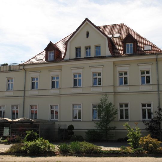 Wohnhaus in offener Bebauung Rothenburger Straße 4