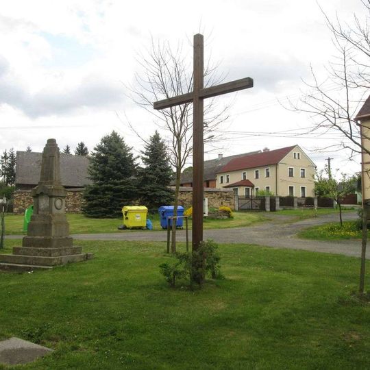 Kříž v Blažimi na návsi