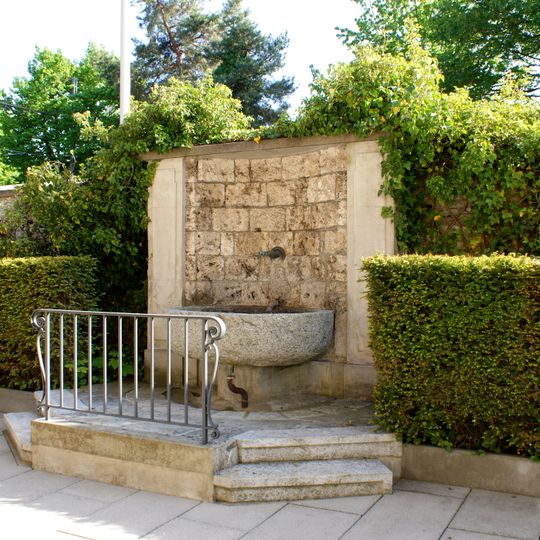 Ehemaliger Schönegg-Brunnen