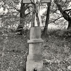 Kříž u silnice z Knínic na Nakléřov