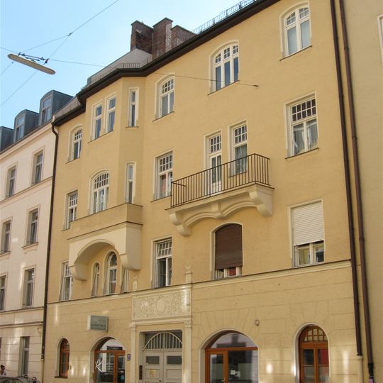 Kreittmayrstraße 21