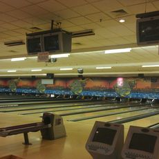 Striker's East Bowling Center