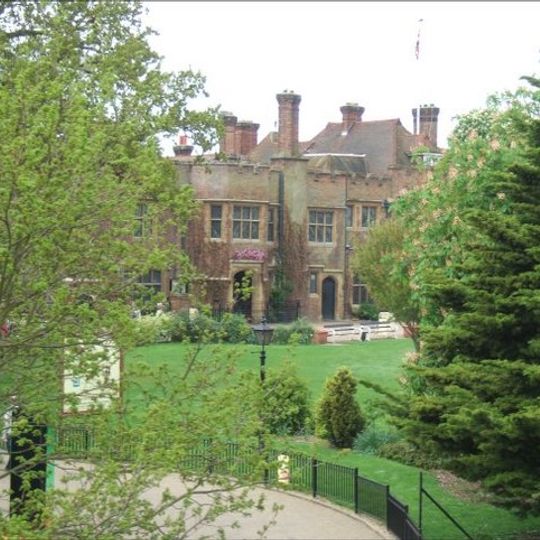 Chessington & Hook United F.C.