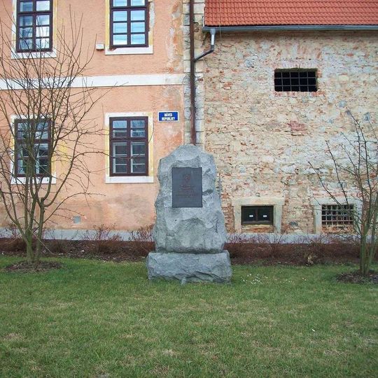 Památník ve Šťáhlavech