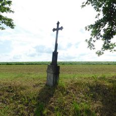 Kříž u cesty západně od Syrova